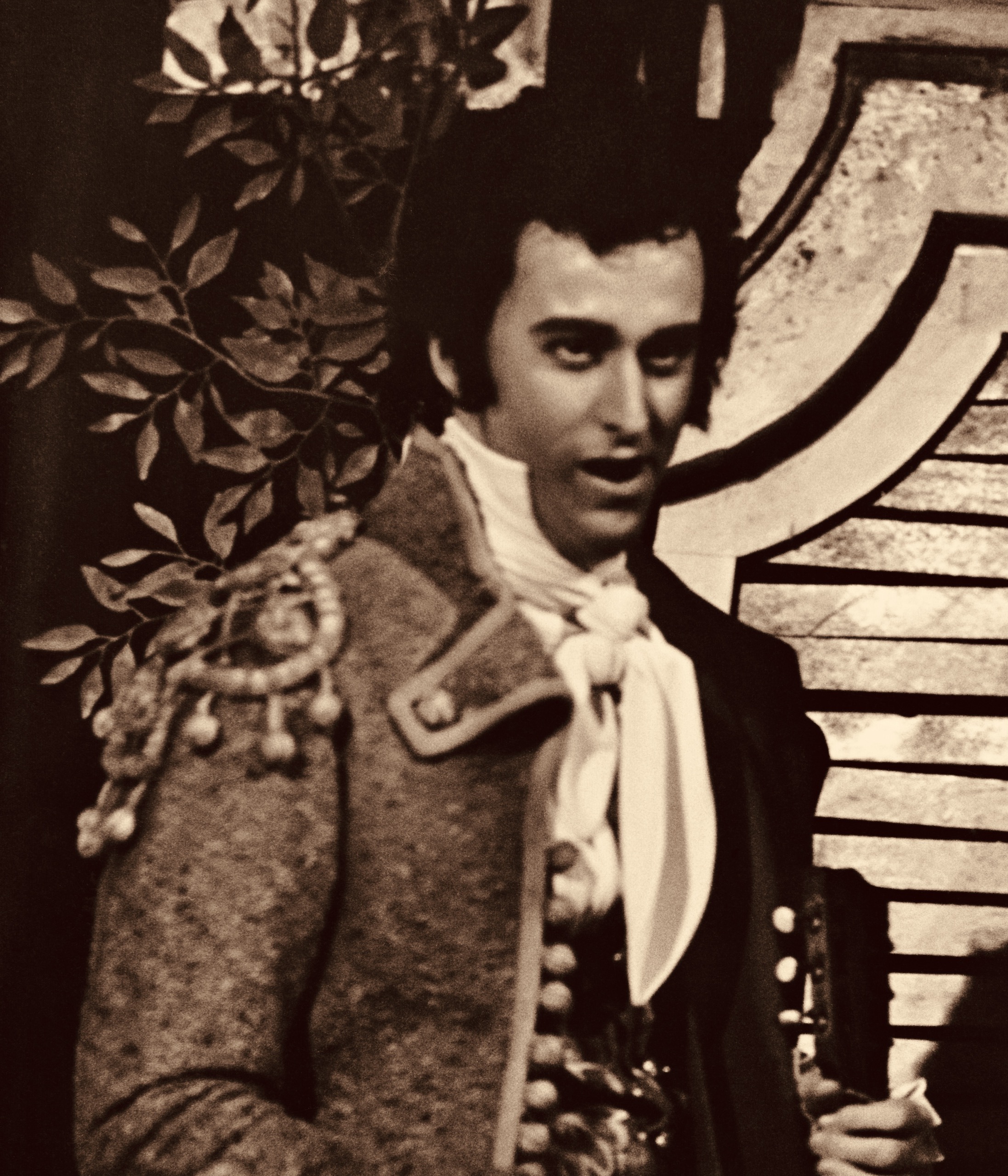 IL BARBIERE DI SIVIGLIA/THE BARBER OF SEVILLE (Rossini)-Baritone Ryan Edwards as Figaro-Photo by Beth Bergman