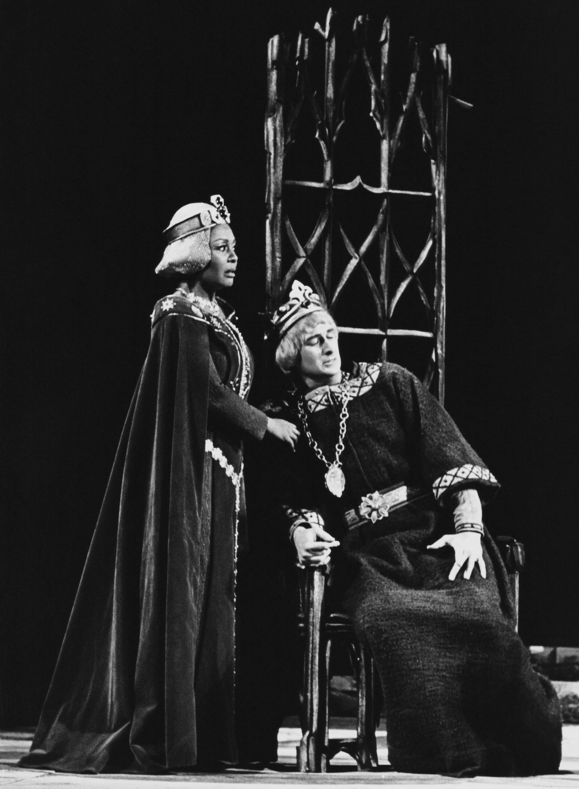 MACBETH (Verdi) Photo-Soprano Shirley Verrett as Lady Macbeth, Baritone Ryan Edwards as Macbeth