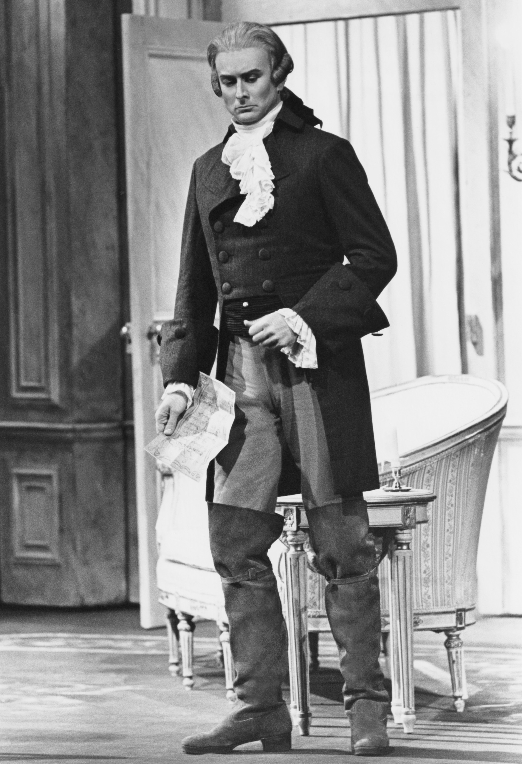 WERTHER (Massenet)-Baritone Ryan Edwards as Albert-Photo by J Heffernan